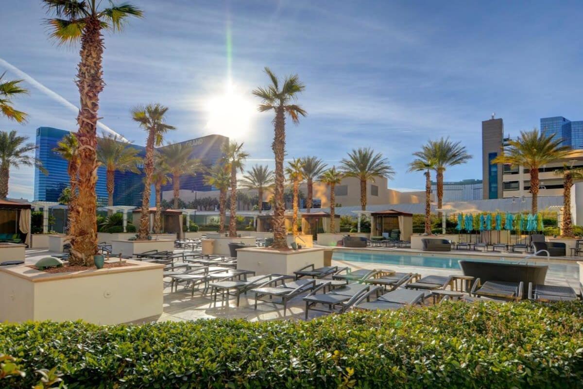Mgm Signature-33-711 F1 Track & Strip View Balcony Las Vegas Bagian luar foto