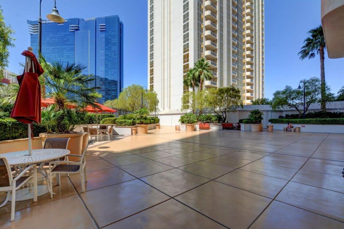 Mgm Signature-33-711 F1 Track & Strip View Balcony Las Vegas Bagian luar foto